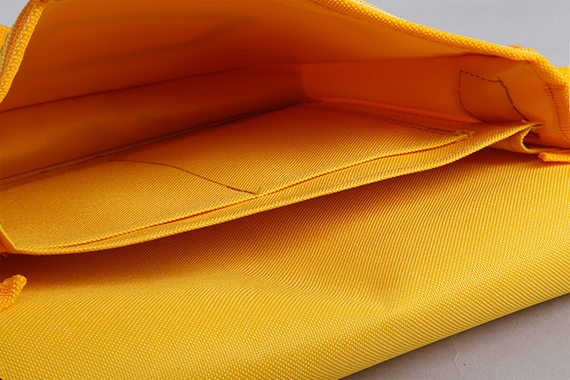 小書包，中書包