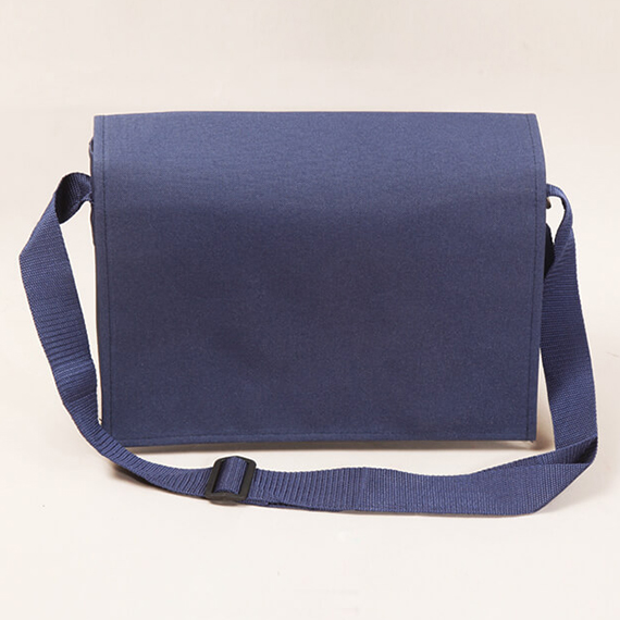 小書包，中書包